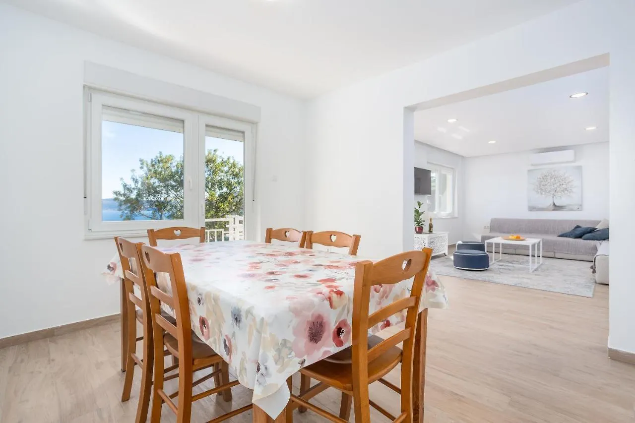 Majestic Novi Vinodolski Apartments Croatia